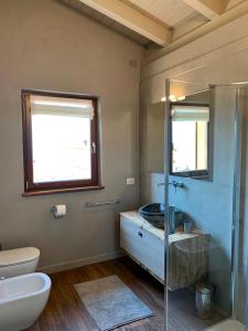 A bathroom at Borgo Al Tempo Perduto