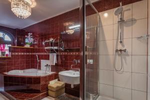 Ένα μπάνιο στο Apartments - BOWLINGHORKA sk +20 φωτογραφίες