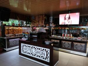 Lounge nebo bar v ubytování Hotel Grün
