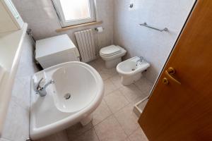 Vonios kambarys apgyvendinimo įstaigoje La Casa del Sole - Fronte Mare
