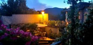 Nespecifikovaný výhled na hory nebo výhled na hory při pohledu z bed and breakfast