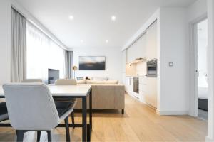 CitySuites Aparthotel的厨房或小厨房