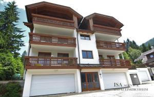 The building in which Az apartmant is located
