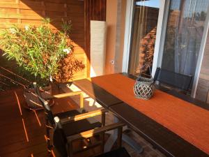 Balkón alebo terasa v ubytovaní Bier-Lak Apartman House 71