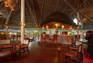 מסעדה או מקום אחר לאכול בו ב-Neptune Palm Beach Boutique Resort & Spa - All Inclusive