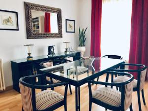 Gallery image of Casa de la Playa in Vega de Espinareda +45 photos