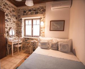 Imagen de la galería de Millers Guest House, en Kalivia Poligirou 13 fotos más