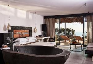 Area soggiorno di Myconian Utopia Relais & Chateaux