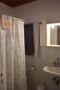 A bathroom at Villa Nefeli