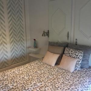 Cama o camas de una habitación en Trail House- Countryside and Beach