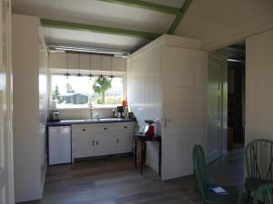A kitchen or kitchenette at Beemster Oase