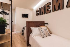 Postel nebo postele na pokoji v ubytování Miribilla by Staynnapartments