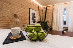Postel nebo postele na pokoji v ubytování Miribilla by Staynnapartments