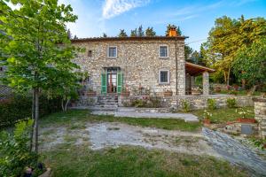 A garden outside Casa delle rose