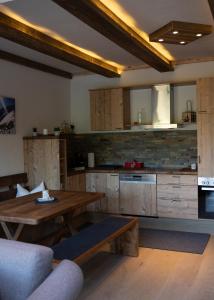 Kuchyň nebo kuchyňský kout v ubytování Chalet Gletscherblick Stubai