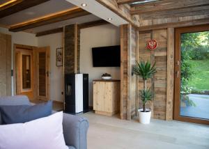 TV a/nebo společenská místnost v ubytování Chalet Gletscherblick Stubai