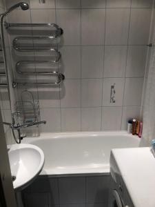 Kopalnica v nastanitvi Apartments Kohtla-Jarve