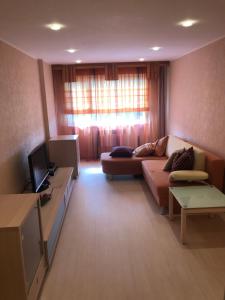 TV a/nebo společenská místnost v ubytování Apartments Kohtla-Jarve