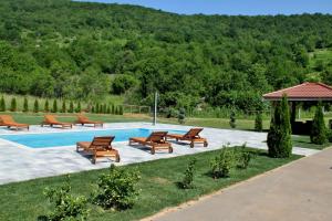 Bazén v ubytovaní Holiday Home Dalija alebo v jeho blízkosti