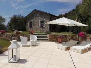 A garden outside La cicala stonata