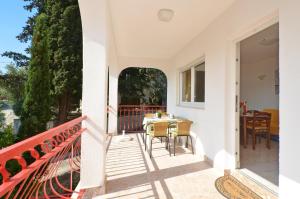 Balkón nebo terasa v ubytování Apartment House Juretic - 50 m from the beach
