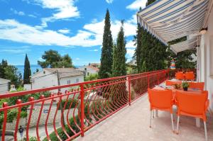 Balkón nebo terasa v ubytování Apartment House Juretic - 50 m from the beach