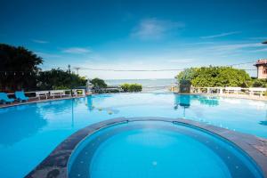 Bazén v ubytování Beachfront Hotel nebo v jeho okolí