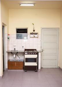 Virtuvė arba virtuvėlė apgyvendinimo įstaigoje Lo de Margarita