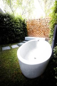 Zahrada ubytování Cher Resort SHA Plus Certified