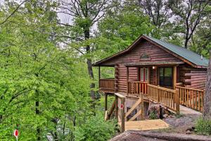 Gallery image of River Rush- Cozy Riverfront Cabin 5 Mi to Pigeon Forge in Sevierville