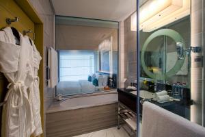 Koupelna v ubytování Grayton Hotel by Blazon Hotels