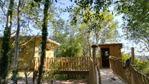 Fotografie z fotogalerie ubytování LA CABANE PERCHEE v destinaci Villelaure + 4 fotografie