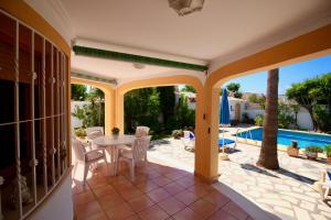 Bazén v ubytování Els Poblets ER by CARLOSFERIEN nebo v jeho okolí + 13 fotografií