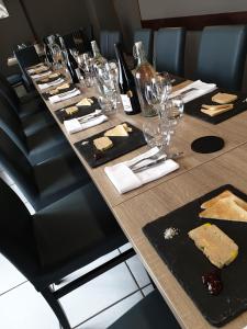 Fotografie z fotogalerie ubytování Hôtel Malpel v destinaci Decazeville + 16 fotografií