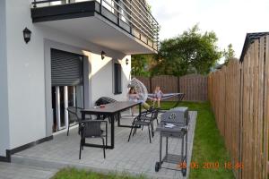 Zdjęcie z galerii obiektu Willa Lux dom 6-osobowy Marilyn Monroe ZE STREFĄ BASENOWĄ w miejscowości Chocznia NIEDALEKO ZATORU I ENERGYLANDII w mieście Chocznia