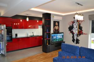 Zdjęcie z galerii obiektu Willa Lux dom 6-osobowy Marilyn Monroe ZE STREFĄ BASENOWĄ w miejscowości Chocznia NIEDALEKO ZATORU I ENERGYLANDII w mieście Chocznia