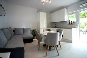 Kuchyňa alebo kuchynka v ubytovaní Apartments Drago Kovačić