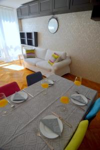 Fotografia z galérie ubytovania Słoneczny Apartament Grzybowska vo Varšave