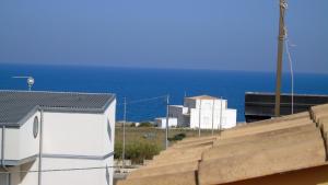 A general sea view or a sea view taken from az apartmanhoteleket