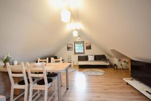 Χώρος καθιστικού στο Golden Mountain