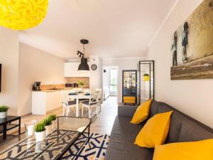 Kuchyňa alebo kuchynka v ubytovaní VacationClub – Rezydencja Park Orła Apartament 12