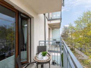 Μπαλκόνι ή βεράντα στο VacationClub – Aquamarina Apartament C-19