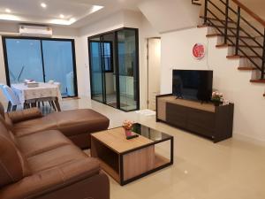 Townhouse 5 mins from Central Airport plaza changmai 휴식 공간