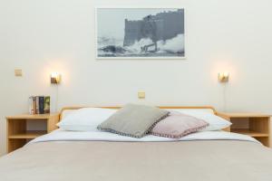 Posteľ alebo postele v izbe v ubytovaní Hedera Estate, Hedera A1
