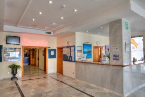 Vstupní hala nebo recepce v ubytování Apartamentos La Mirage
