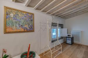 A kitchen or kitchenette at Residenza D'Epoca Historia Luxury Boutique