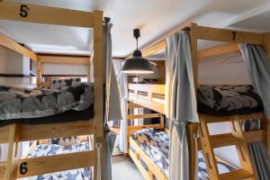 Postel nebo postele na pokoji v ubytování TOP EDGE HOSTEL Koenji