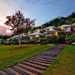 Tòa nhà nơi resort tọa lạc