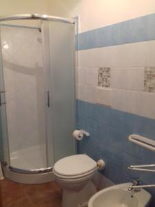 A bathroom at Canne Al Vento