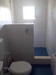 Et badeværelse på Vila Andre
